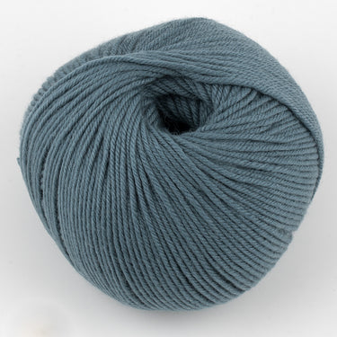 Cascade 220 Superwash yarn in 355 Stormy Weather