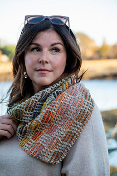 Knitting the Grid Gambit Cowl