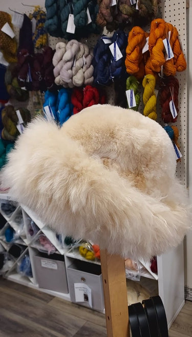 Traditional Fur Hat 100% Baby Alpaca, Women’s